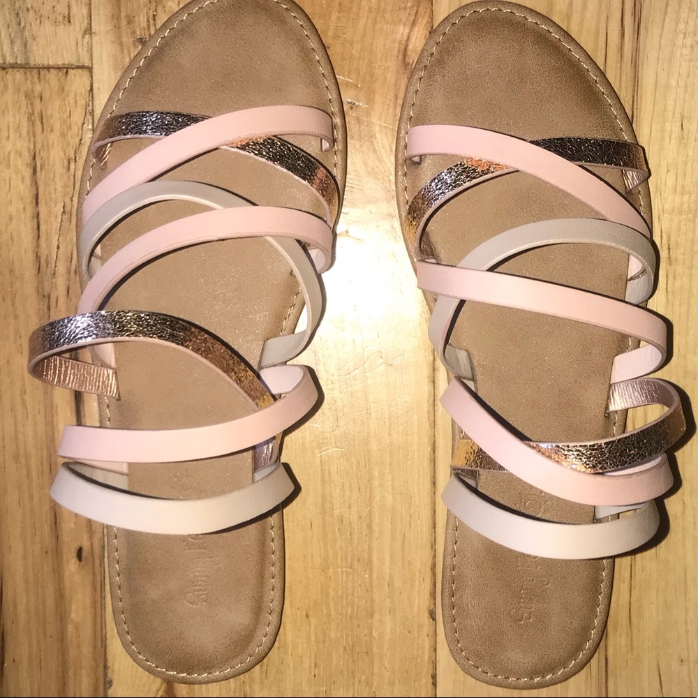 Size 8 Modern Vintage Boutique flip flops
